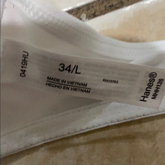 2 Pairs Of Bras Size 34A - Picture 6 of 10